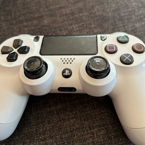 White PS4 controller *Working* used condition